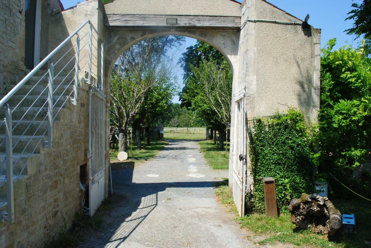 Ferienwohnung Ecurie De La Grange L'Abbe Le Langon Exterior foto